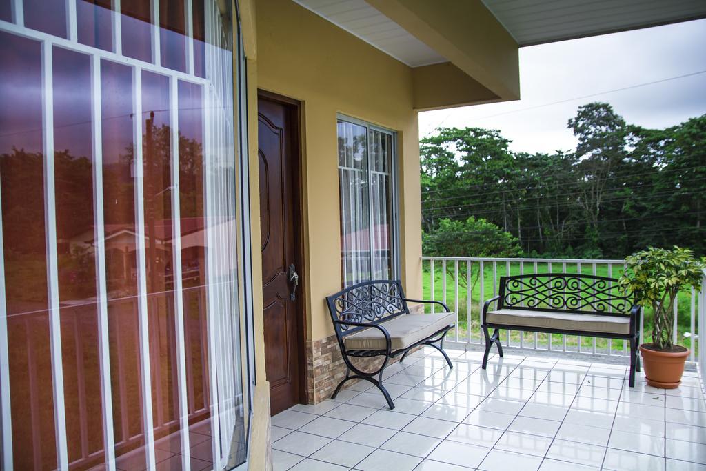 Apartamentos Valle Del Volcan La Fortuna Exterior photo