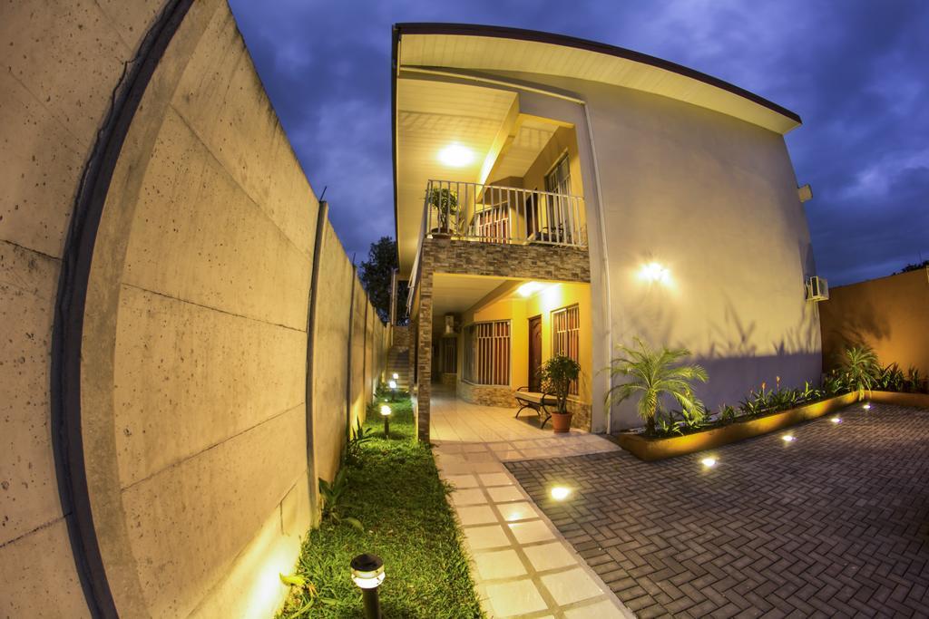 Apartamentos Valle Del Volcan La Fortuna Exterior photo